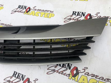 Решётка радиатора Renault Laguna 2