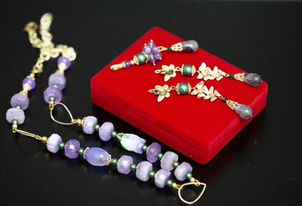 Комплект украшений из натурального аметиста, агата