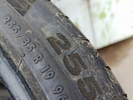 Две шины 255 35 R19 Continental Sport износ 60