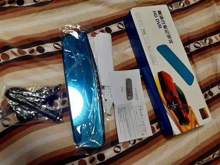 Задняя зеркало с регистратором