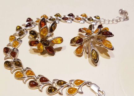 Комплект из янтаря