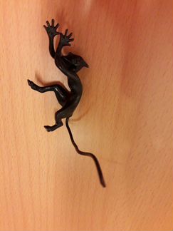 Чертик статуэтка