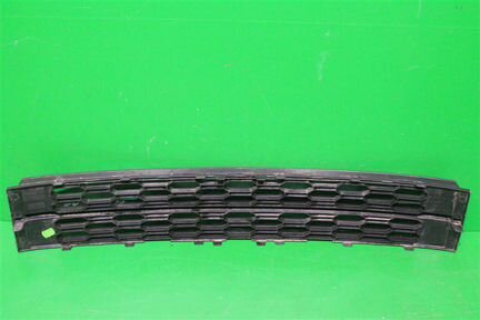 Решетка бампера Skoda Octavia A7 рестайлинг 2017